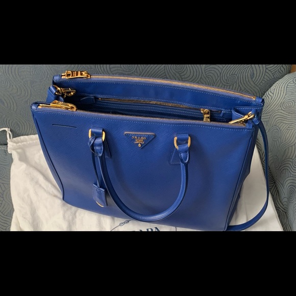 Prada Blue leather Lux Saffiano Handbag Satchel - Picture 4 of 9